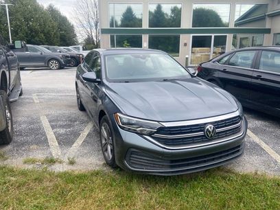 Used 2024 Volkswagen Jetta SE