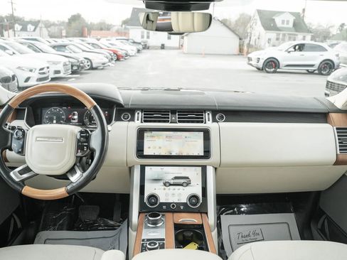 Used 2020 Land Rover Range Rover HSE image 19
