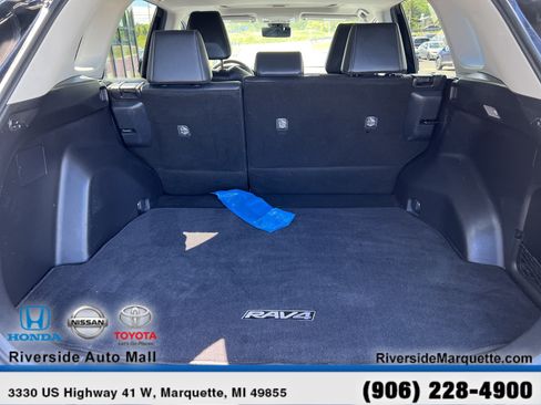 Used 2019 Toyota RAV4 Limited AWD/4WD image 8