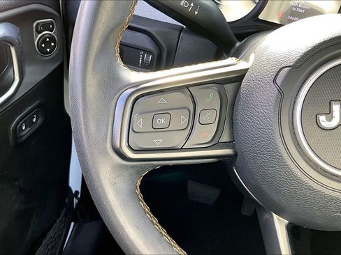 Used 2024 Jeep Wrangler Sport S image 11