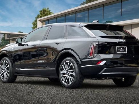 New 2026 Cadillac Optiq Sport 1 image 6