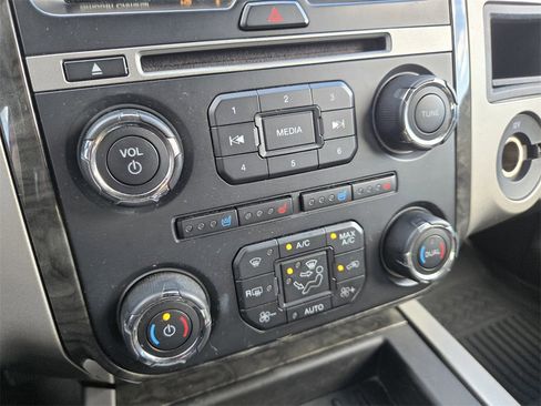 Used 2015 Ford Expedition Limited image 14