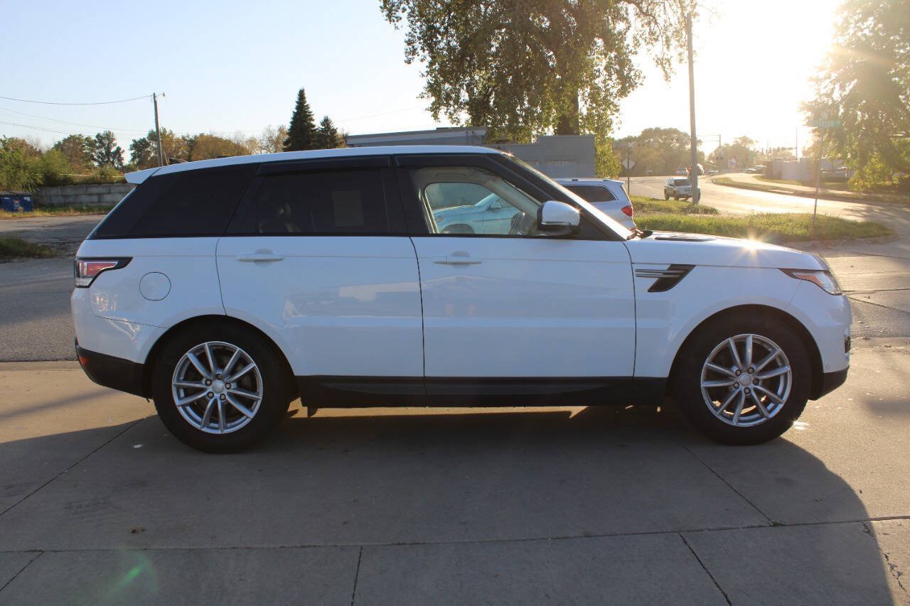 Used 2017 Land Rover Range Rover Sport SE AWD/4WD image 5