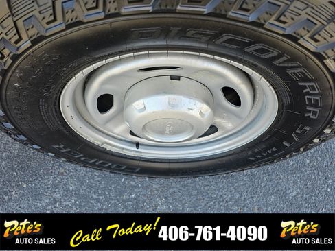 Used 2022 Ford F250 XL w/ Power Equipment Group image 11