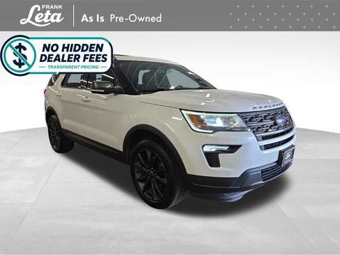 Used 2018 Ford Explorer XLT w/ Equipment Group 202A AWD/4WD image 9