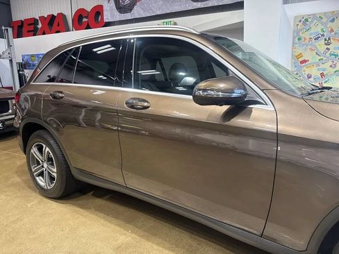 Used 2017 Mercedes-Benz GLC 300 4MATIC image 52