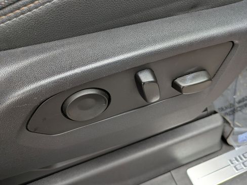 Used 2023 Chevrolet Silverado 1500 High Country w/ High Country Premium Package image 37