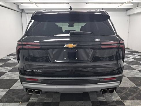 Used 2024 Chevrolet Traverse LT FWD image 5