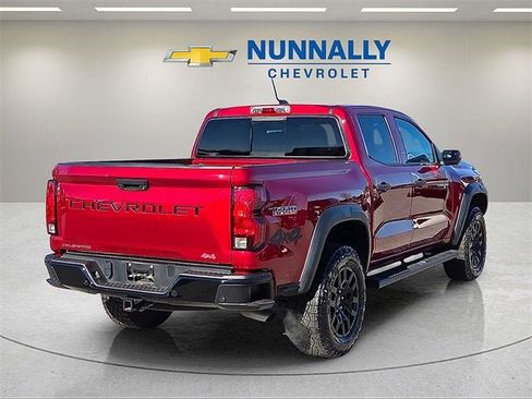 Used 2024 Chevrolet Colorado Trail Boss w/ Technology Package image 5