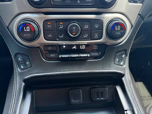 Used 2015 GMC Yukon Denali w/ Premium Package AWD/4WD image 17