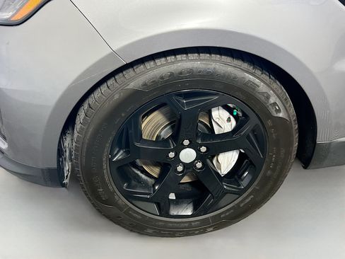 Used 2022 Land Rover Range Rover Sport SE AWD/4WD image 13