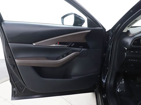 Used 2024 MAZDA CX-30 AWD 2.5 S w/ Premium Package image 18