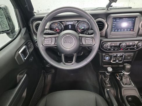 Used 2023 Jeep Wrangler Unlimited Sport AWD/4WD image 16