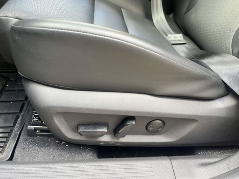 Used 2025 Nissan Rogue SV w/ SV Premium Package AWD/4WD image 55