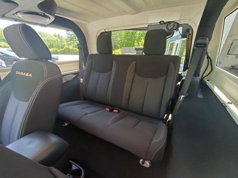 Used 2014 Jeep Wrangler Sahara w/ Connectivity Group image 12