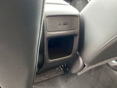 Certified 2025 Chevrolet Trax LT image 18