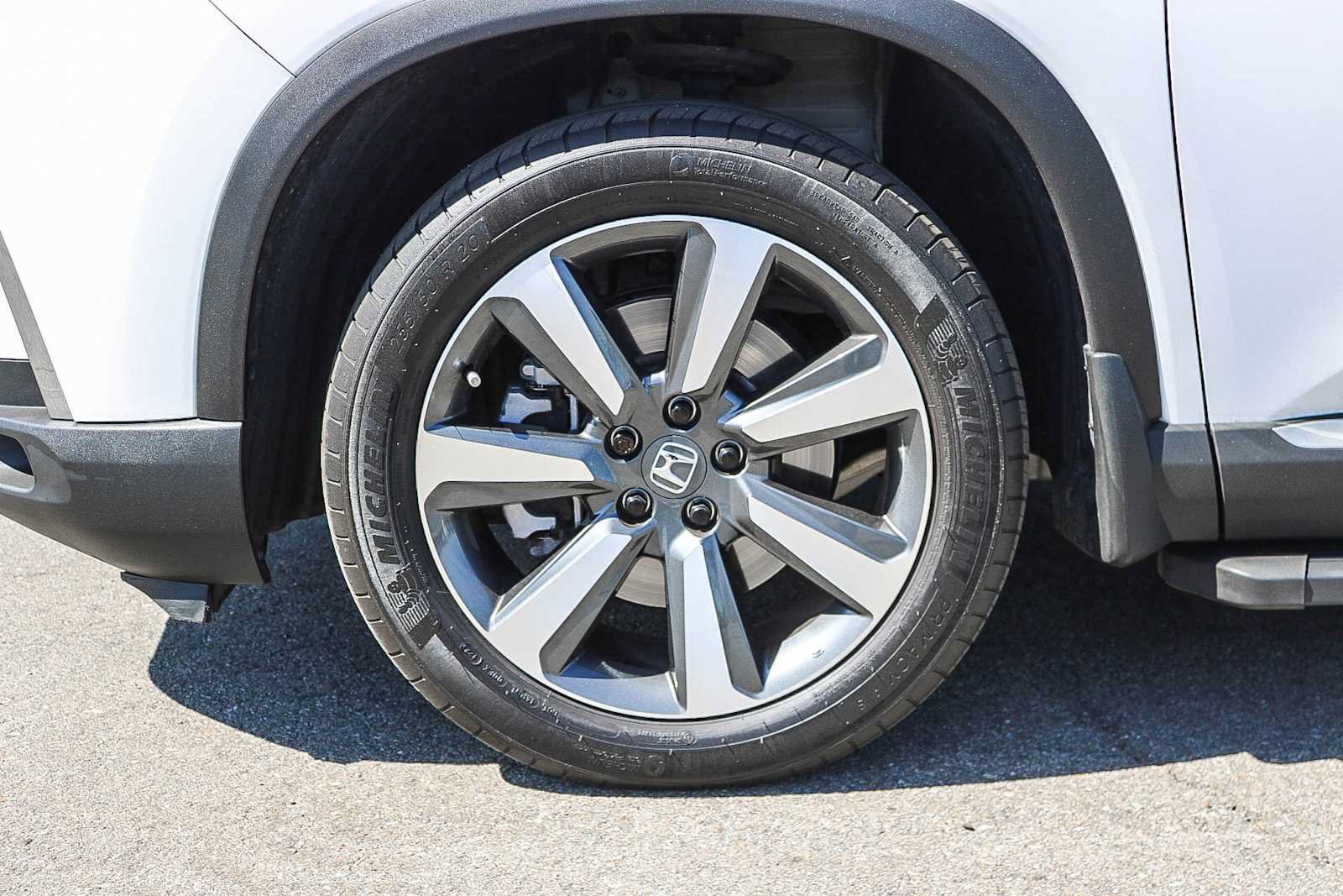 Certified 2024 Honda Pilot Touring image 11
