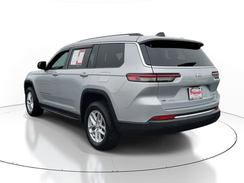 Used 2021 Jeep Grand Cherokee L Laredo w/ Luxury Tech Group I image 3