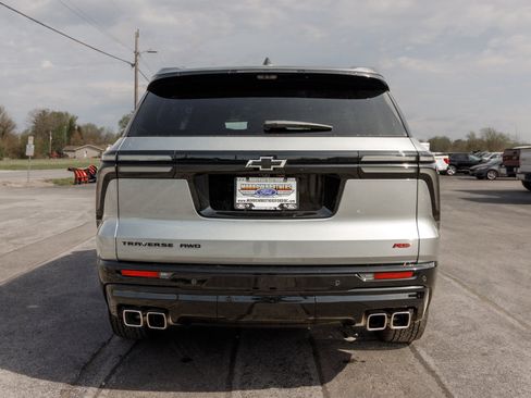 Used 2025 Chevrolet Traverse RS AWD/4WD image 5