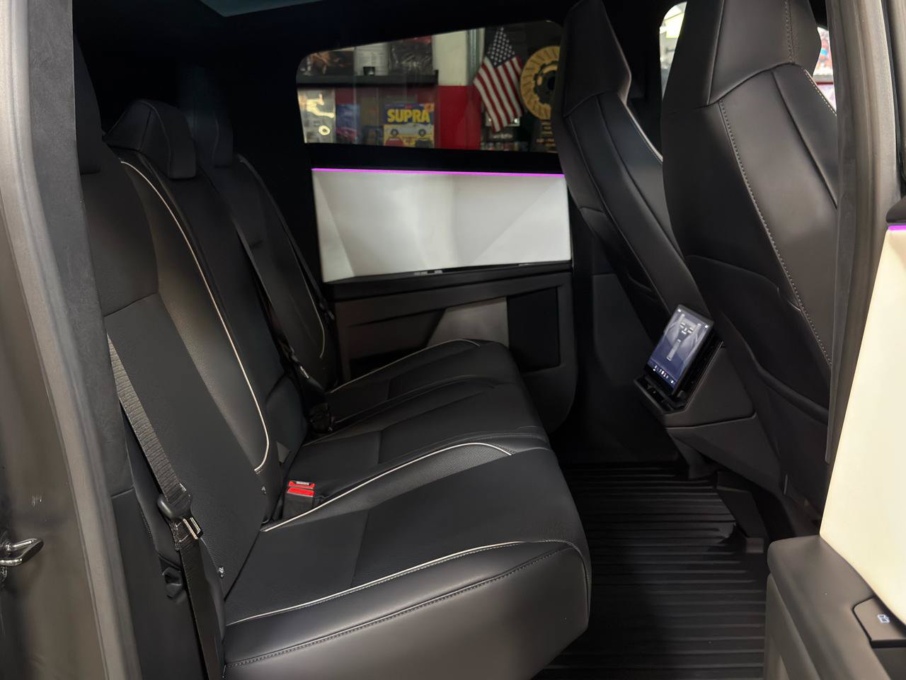 Used 2024 Tesla Cybertruck AWD Crew Cab image 20