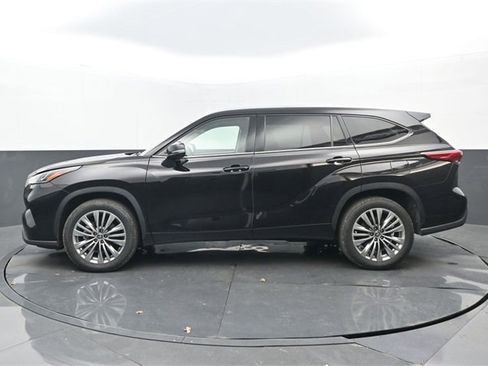 Used 2021 Toyota Highlander Platinum image 7