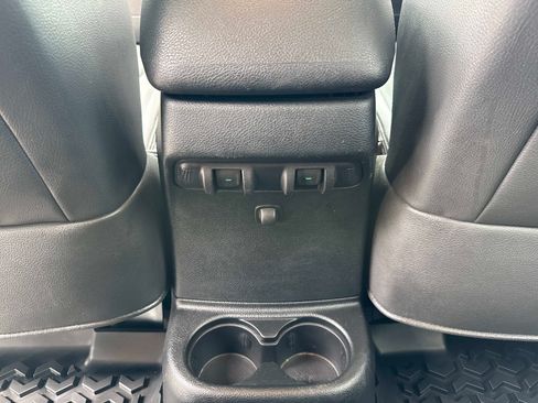 Used 2017 Jeep Wrangler Unlimited Sahara w/ Max Tow Package AWD/4WD image 16