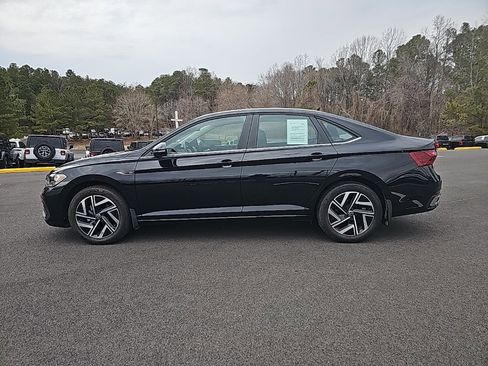 Used 2024 Volkswagen Jetta SEL image 8