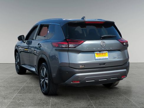 Used 2023 Nissan Rogue SL w/ SL Premium Package image 3