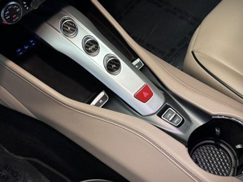 Used 2015 Ferrari California T RWD image 11