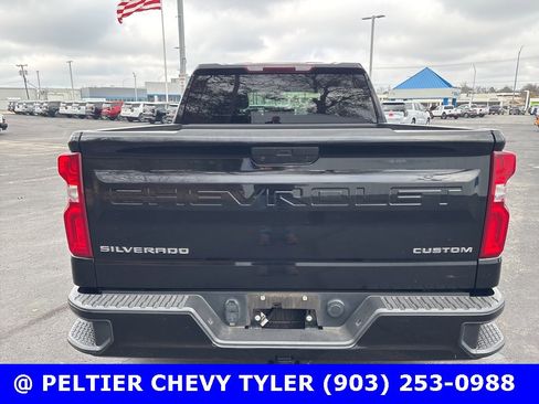 Used 2021 Chevrolet Silverado 1500 Custom image 6
