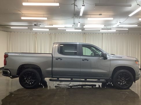 Used 2023 Chevrolet Silverado 1500 Custom w/ 2.7L Blackout Package AWD/4WD image 4