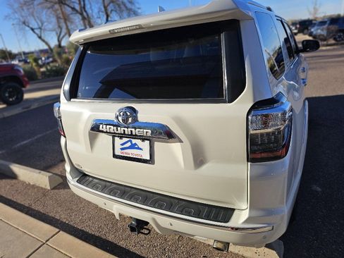 Used 2018 Toyota 4Runner Limited image 11
