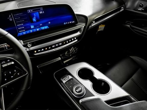 Used 2024 Cadillac Lyriq Tech image 24