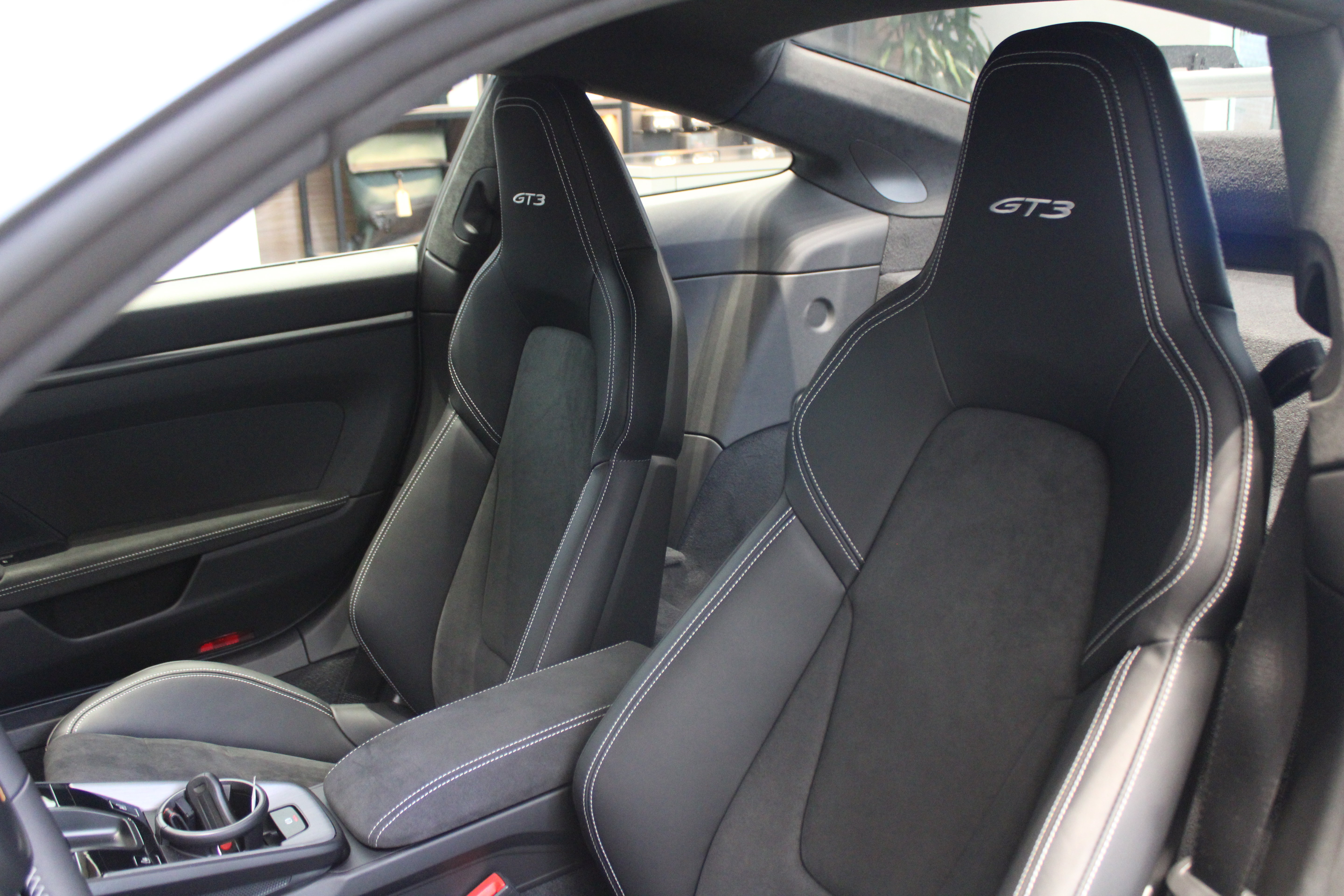 Used 2026 Porsche 911 GT3 RWD image 5