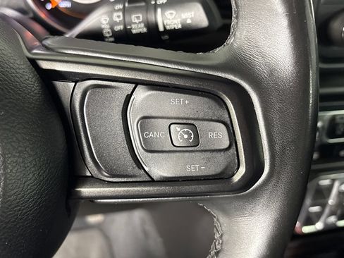 Used 2018 Jeep Wrangler Unlimited Sport S AWD/4WD image 17