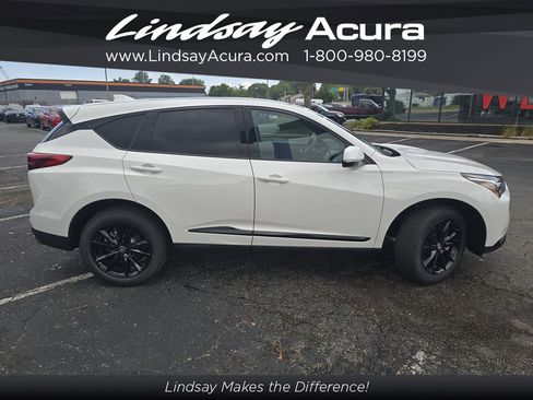 New 2025 Acura RDX image 3