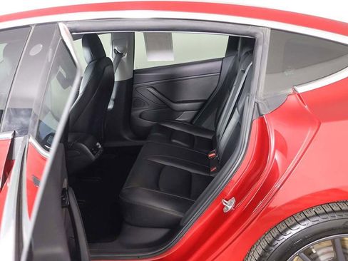 Used 2019 Tesla Model 3 Long Range image 32
