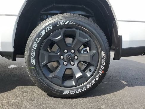 New 2026 RAM 1500 Express AWD/4WD image 9