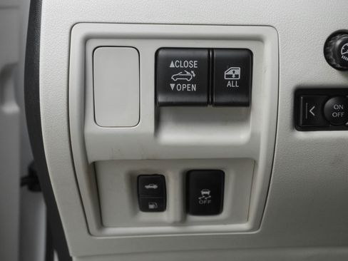 Used 2015 Lexus IS 250C RWD image 17