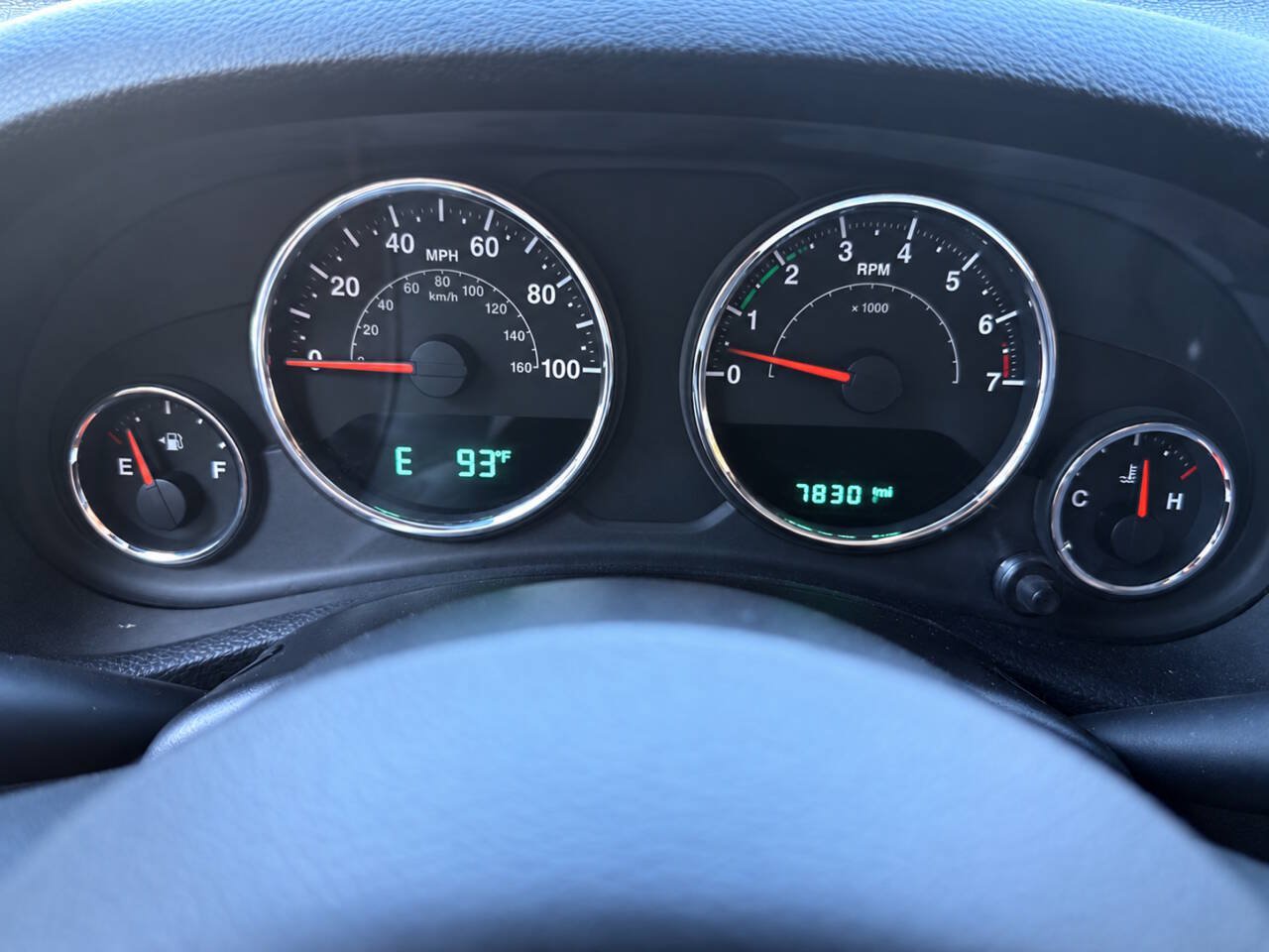 Used 2015 Jeep Wrangler Sport AWD/4WD image 24