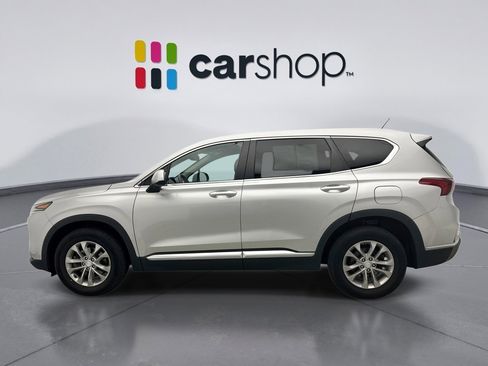 Used 2019 Hyundai Santa Fe SE image 2