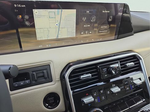 New 2025 Nissan Armada Platinum Reserve image 17