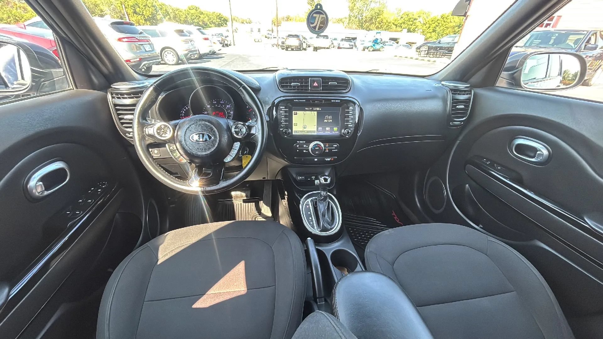Used 2015 Kia Soul ! w/ Sun & Sound Package FWD image 27