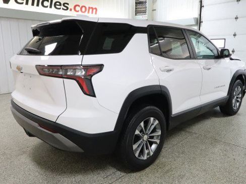 Used 2025 Chevrolet Equinox LT FWD image 6