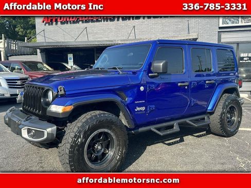 Used 2018 Jeep Wrangler Unlimited Sahara w/ Cold Weather Group AWD/4WD image 1