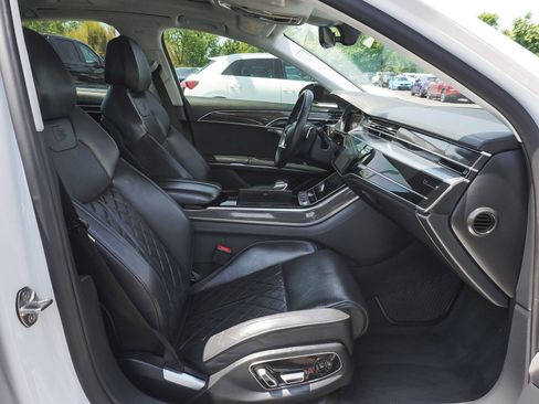 Used 2020 Audi S8 L w/ S8 Executive Package AWD/4WD image 43