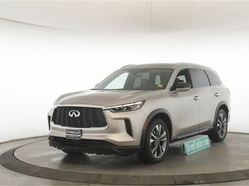 Used 2023 INFINITI QX60 Luxe image 10