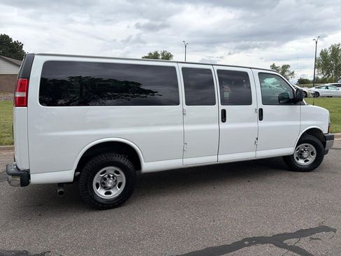 Used 2018 Chevrolet Express 3500 LT w/ LT Preferred Equipment Group RWD image 4