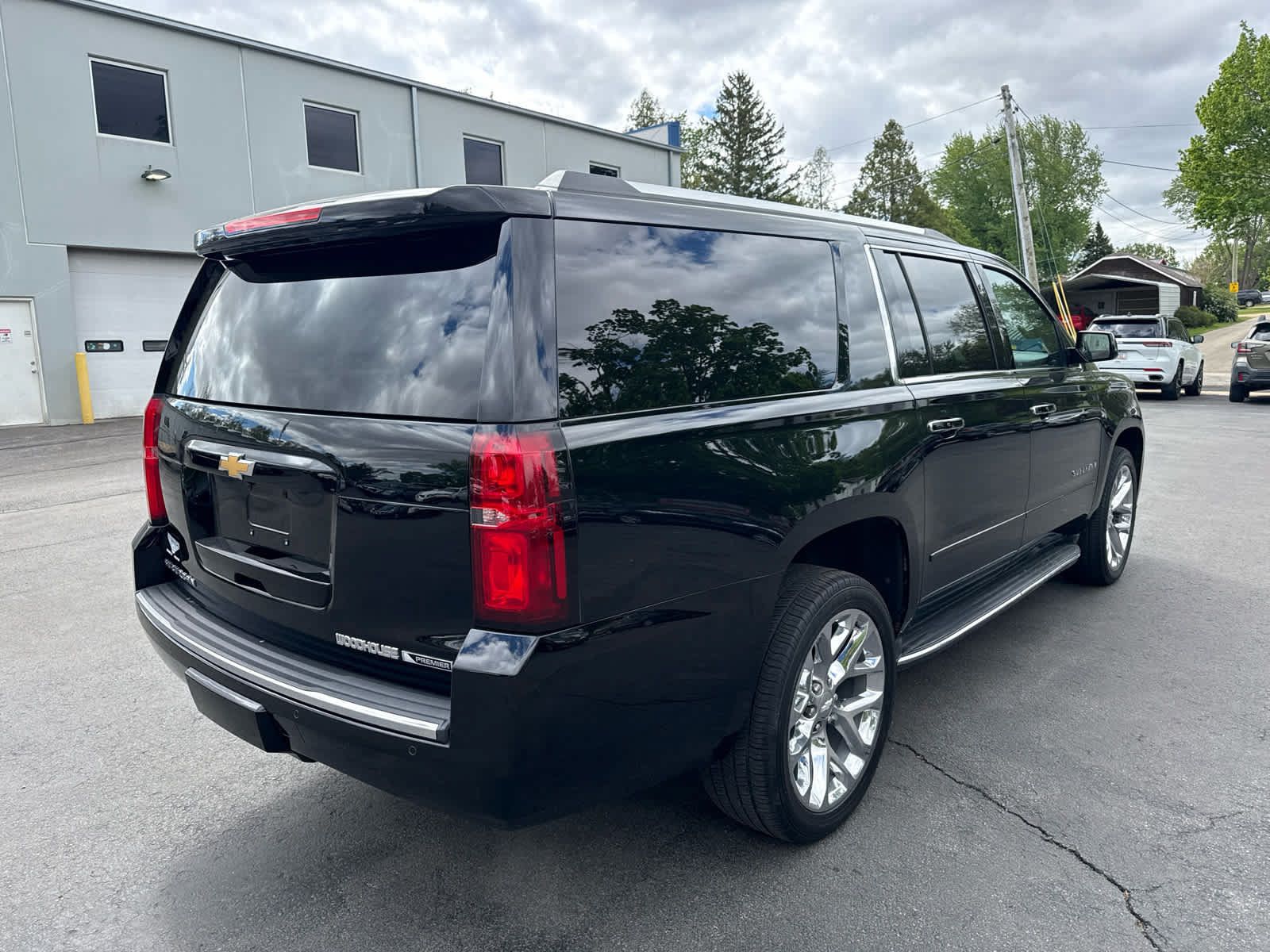 Used 2018 Chevrolet Suburban Premier w/ Max Trailering Package AWD/4WD image 3