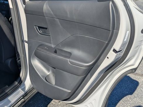 Used 2026 Hyundai Kona SE image 15